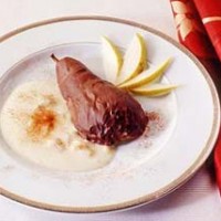 Груши в шоколаде с йогуртовым соусом